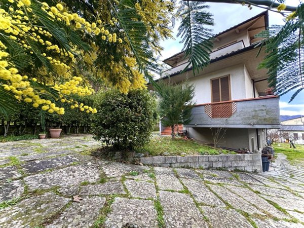 casa indipendente in vendita a Vernio in zona Terrigoli