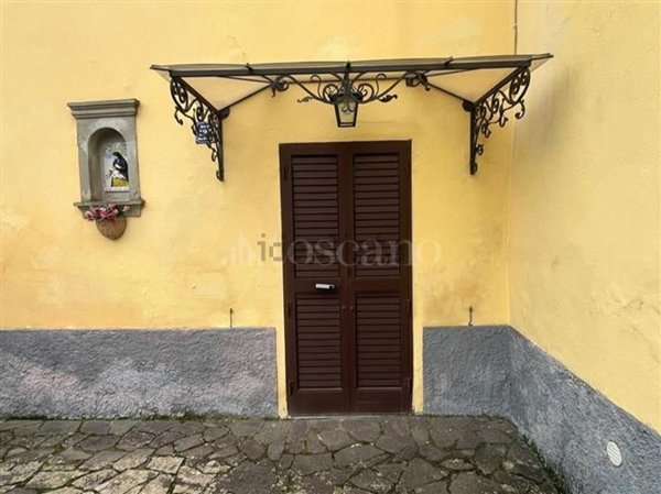casa indipendente in vendita a Vernio in zona Sant'Ippolito