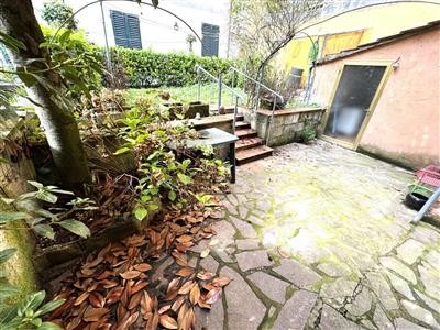 casa indipendente in vendita a Vernio in zona Mercatale Vernio