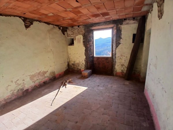 appartamento in vendita a Vernio in zona Sant'Ippolito