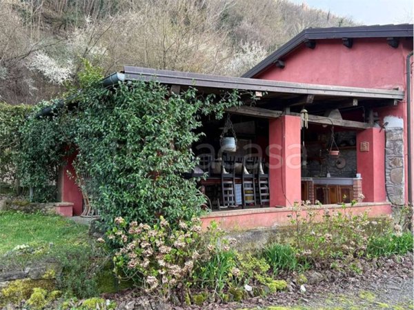 casa indipendente in vendita a Vernio in zona Terrigoli