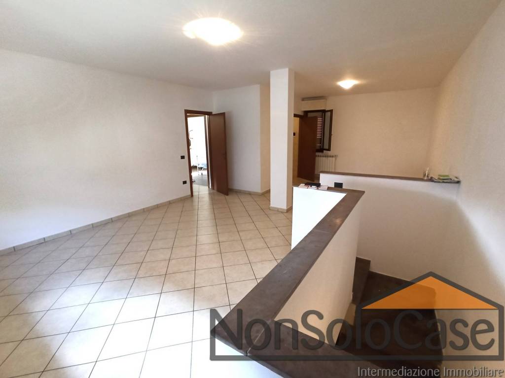 appartamento in vendita a Vernio in zona Mercatale Vernio