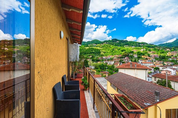 appartamento in vendita a Vernio in zona Mercatale Vernio