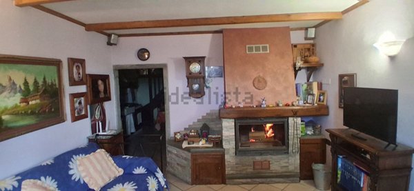 appartamento in vendita a Vernio in zona Sant'Ippolito