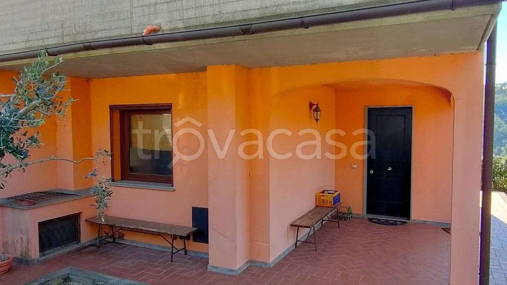 appartamento in vendita a Vernio in zona Sant'Ippolito