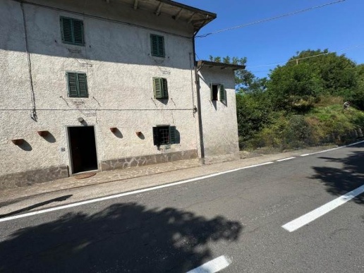 appartamento in vendita a Vernio in zona Montepiano