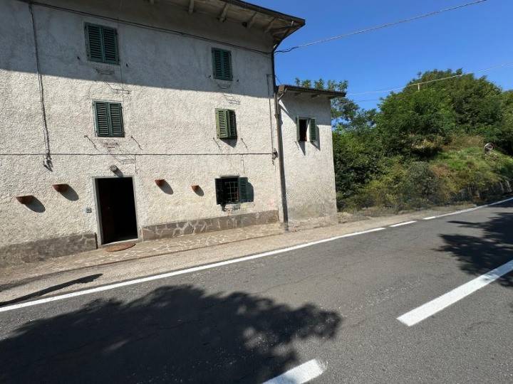 appartamento in vendita a Vernio in zona Montepiano