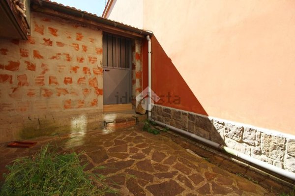 appartamento in vendita a Vernio in zona Cavarzano