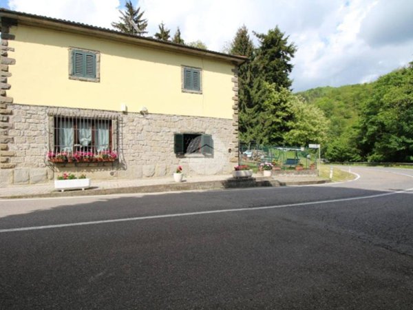 casa indipendente in vendita a Vernio in zona Montepiano