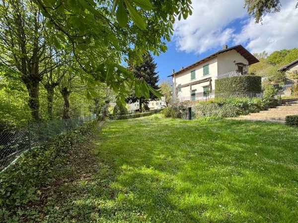 casa indipendente in vendita a Vernio in zona Montepiano