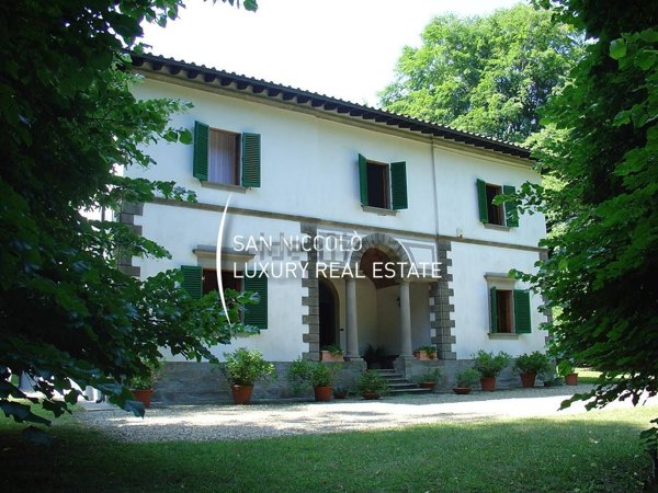 casa indipendente in vendita a Vernio