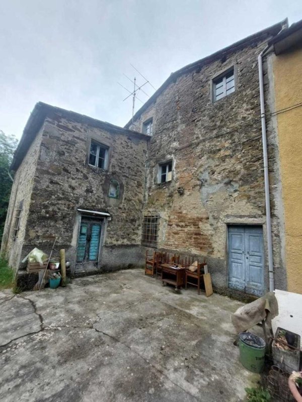 casale in vendita a Vernio
