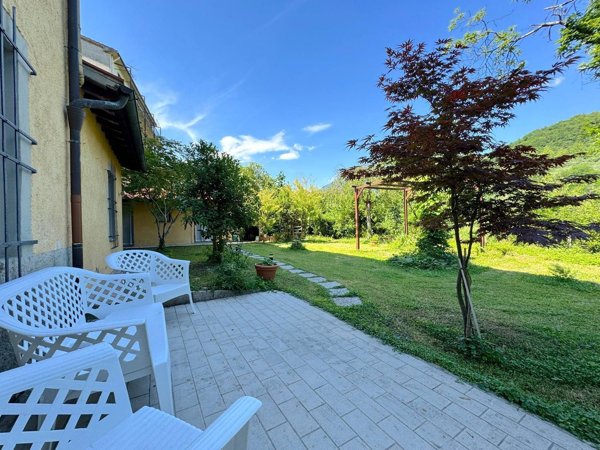 casa indipendente in vendita a Vernio in zona San Quirico