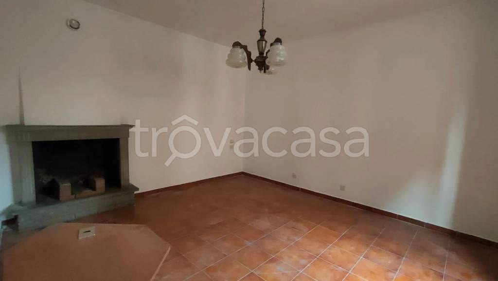 casa indipendente in vendita a Vernio