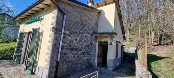 casa indipendente in vendita a Vernio in zona Montepiano