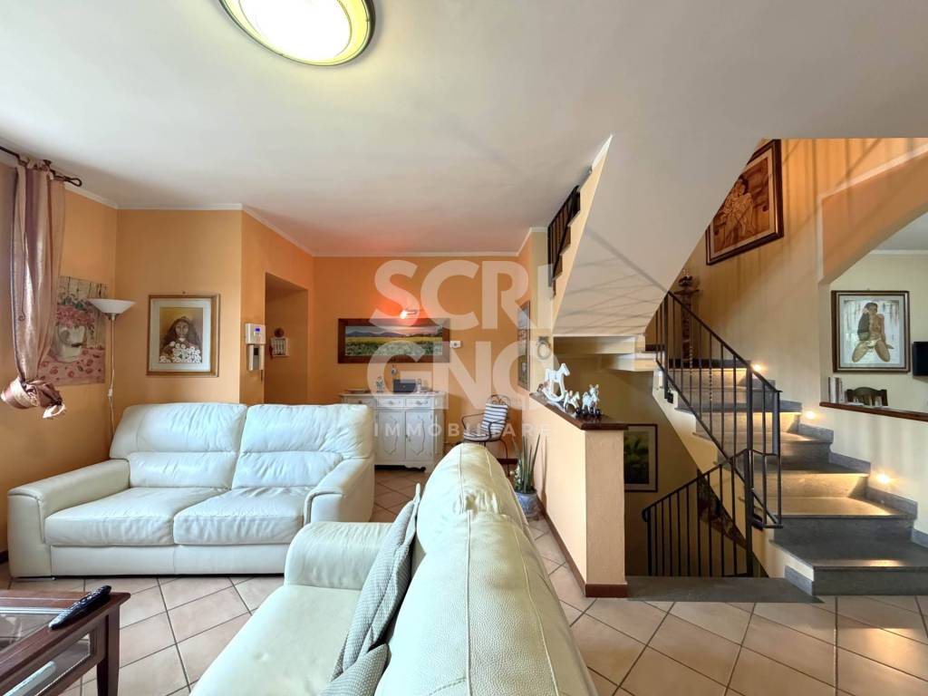 casa indipendente in vendita a Vernio in zona Mercatale Vernio