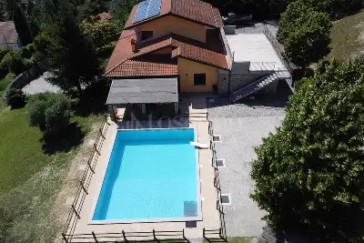 casa indipendente in vendita a Vernio