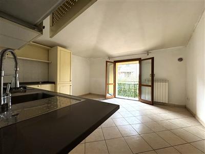 appartamento in vendita a Vernio in zona Mercatale Vernio