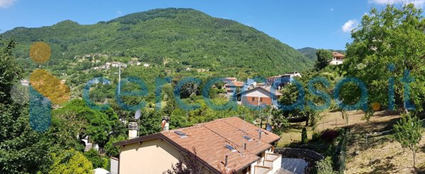 casa indipendente in vendita a Vernio in zona Sasseta