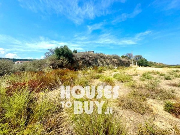 terreno edificabile in vendita a Carfizzi