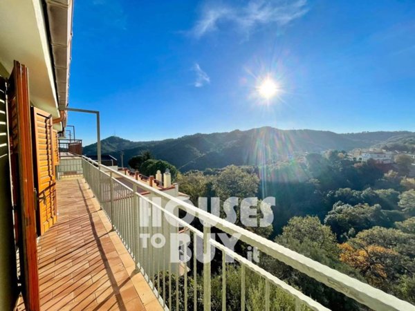 casa indipendente in vendita a Carfizzi