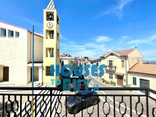 casa indipendente in vendita a Carfizzi
