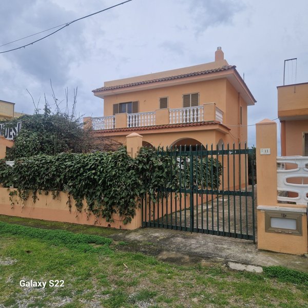 casa indipendente in vendita a Cirò Marina