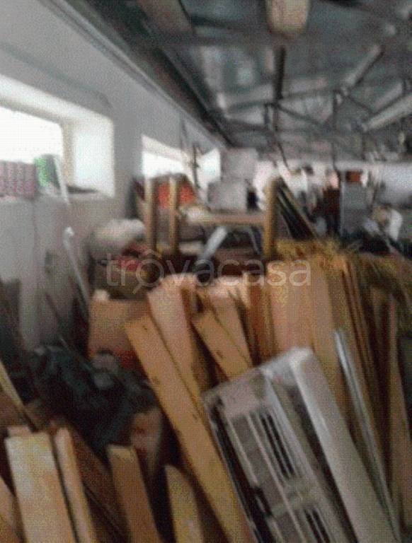 negozio in vendita a Cotronei