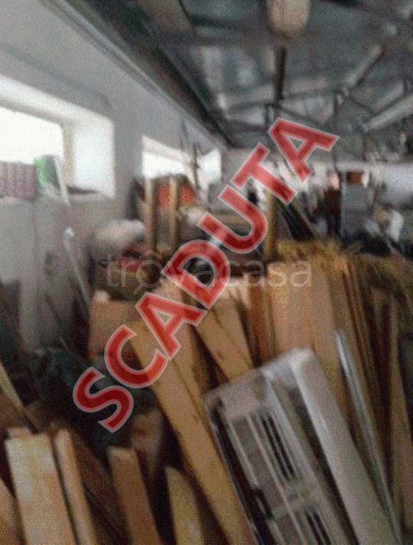 negozio in vendita a Cotronei