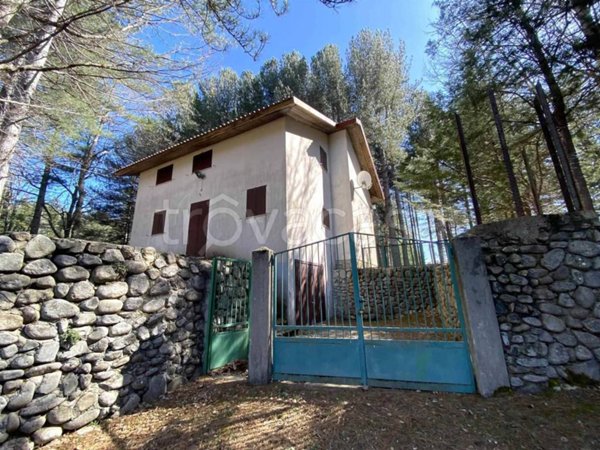 casa indipendente in vendita a Cotronei