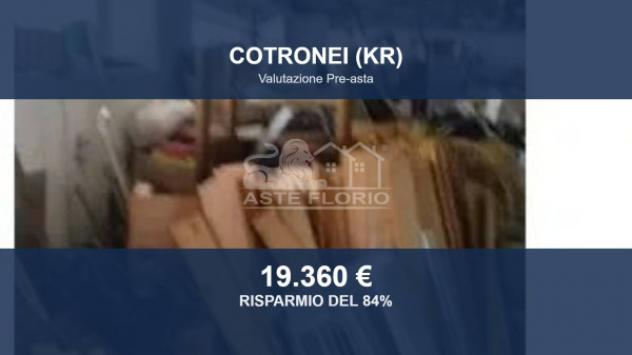 locale commerciale in vendita a Cotronei