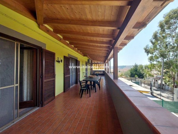 appartamento in vendita a Crotone in zona Farina
