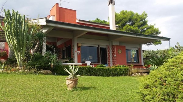 casa indipendente in vendita a Crotone