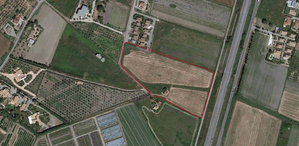 terreno edificabile in vendita a Crotone in zona Centro Città
