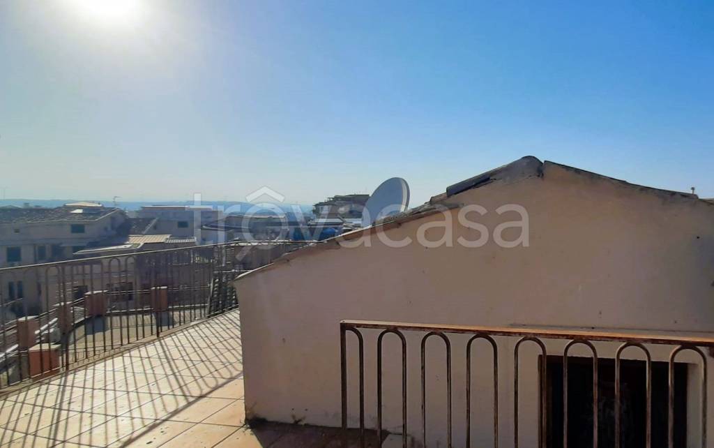 casa indipendente in vendita a Crotone in zona Città Vecchia