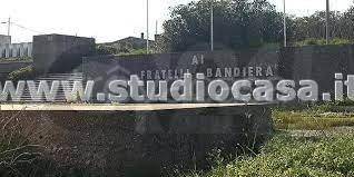casa indipendente in vendita a Crotone