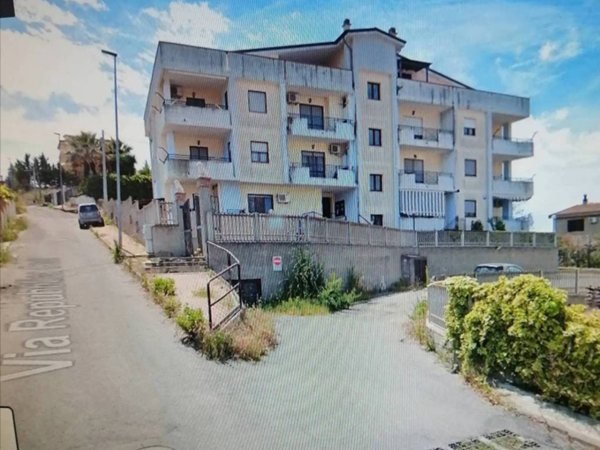 appartamento in vendita a Crotone in zona Farina