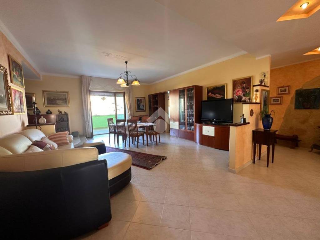 appartamento in vendita a Crotone in zona Tufolo