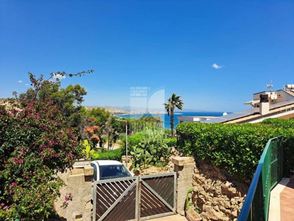 casa indipendente in vendita a Crotone
