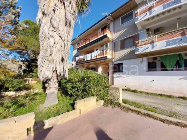 appartamento in vendita a Crotone in zona Tufolo