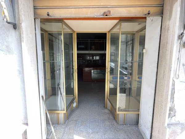 locale di sgombero in vendita a Crotone in zona Centro Città