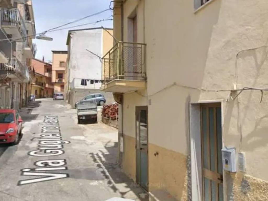 appartamento in vendita a Crotone in zona Papanice