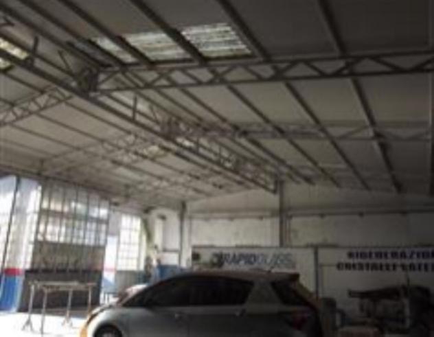 locale commerciale in vendita a Crotone