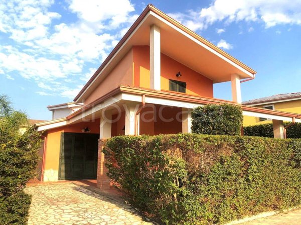 casa indipendente in vendita a Crotone