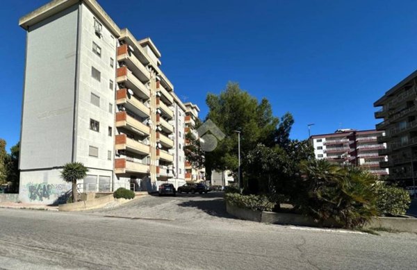 appartamento in vendita a Crotone in zona Tufolo