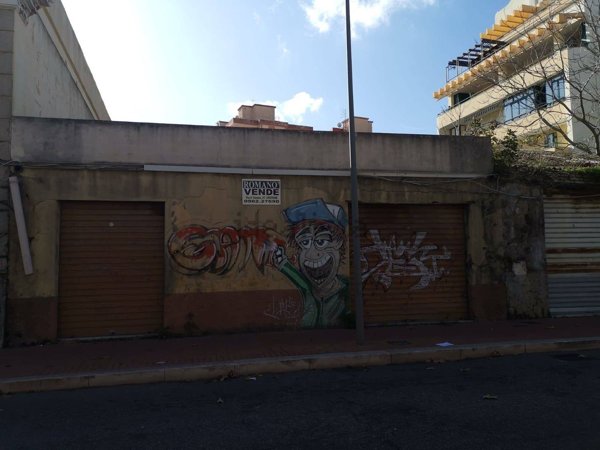 locale di sgombero in vendita a Crotone in zona Città Vecchia