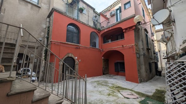 appartamento in vendita a Crotone in zona Città Vecchia
