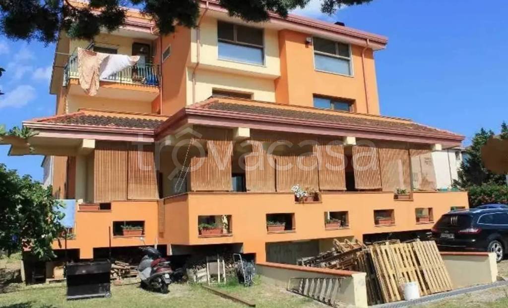 casa indipendente in vendita a Crotone