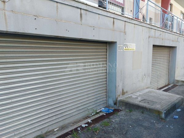 ufficio in vendita a Crotone in zona Centro Città