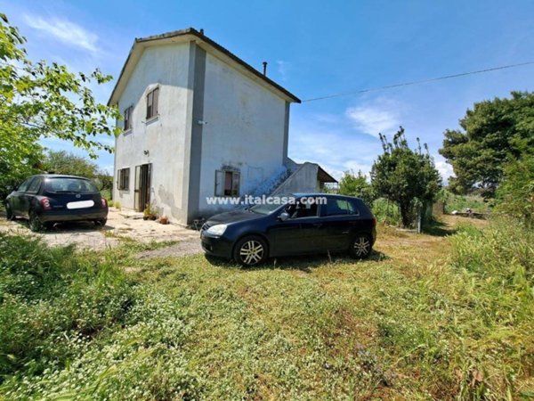 casa indipendente in vendita a Crotone